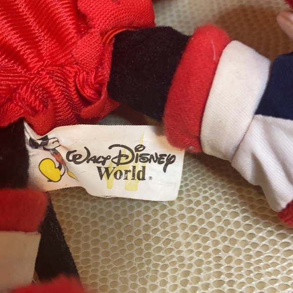 Disney Minnie Mouse Cheerleader - Picture 6 of 8